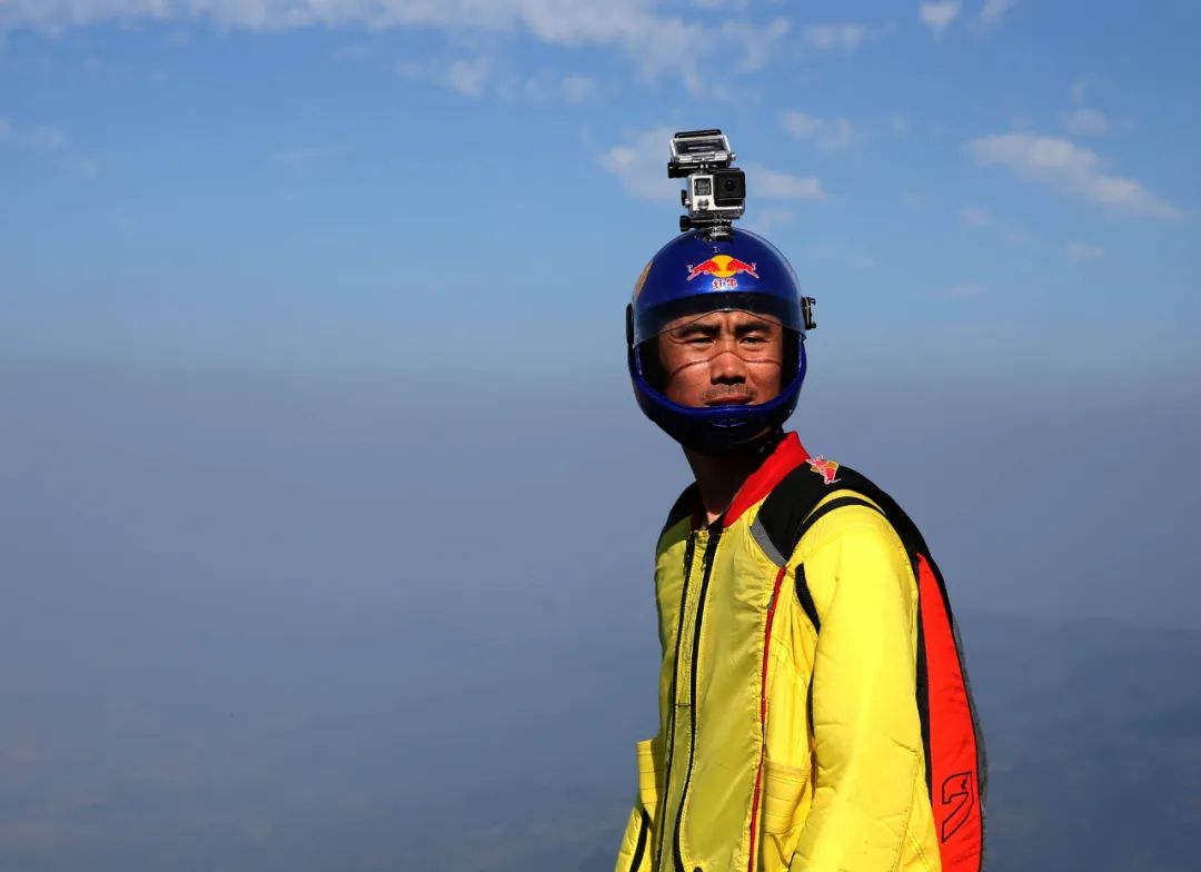 关注生死之间天门山翼装飞行女孩遇难背后