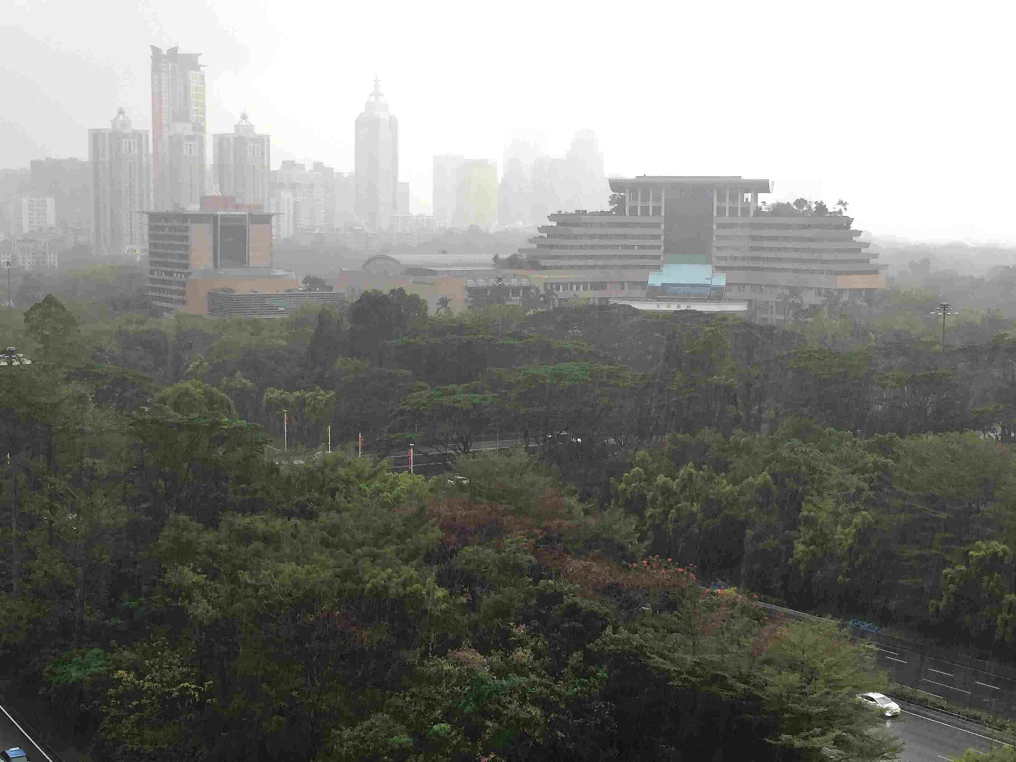 深圳天气转凉又阴天,今年元宵节的超级月亮还能看到吗?