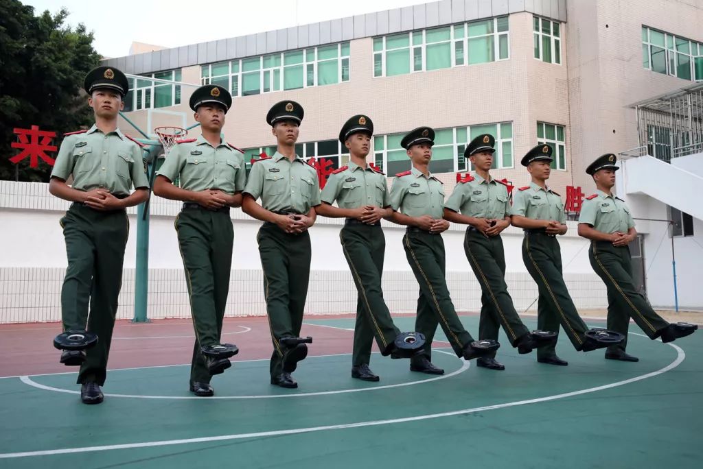 威武!霸屏!这就是深圳"最帅男团"