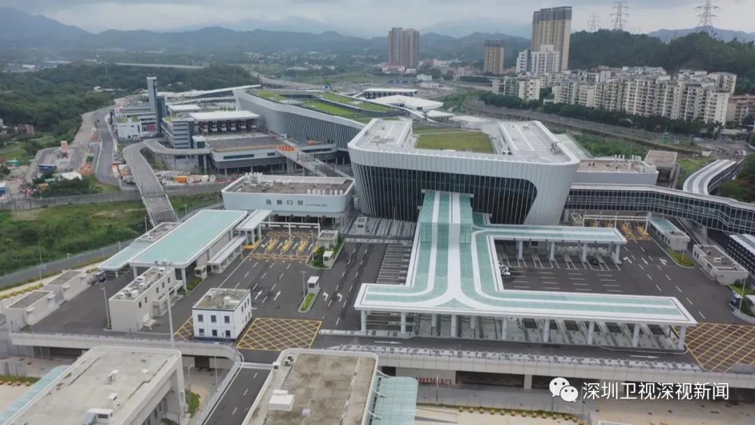 本地莲塘香园围口岸顺利开通货检通道正式启用