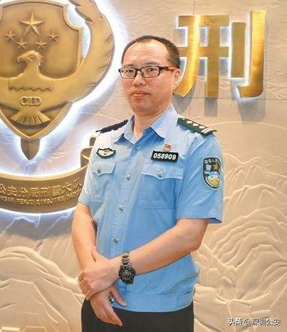 从警以来,陈懿荣立个人三等功1次,荣获深圳警察神探奖铜质功勋奖章,市