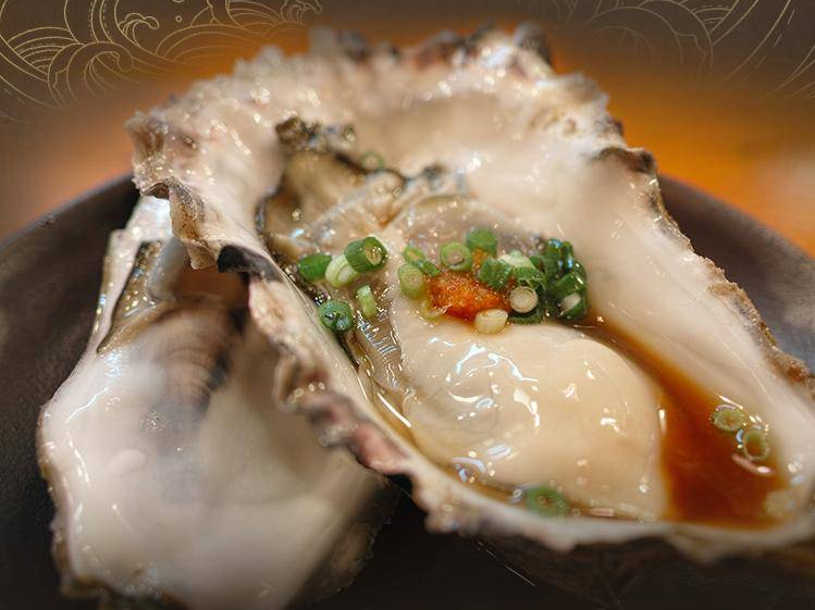 历史性画面来了!国家航天局公布嫦娥五号月表国旗展示照片