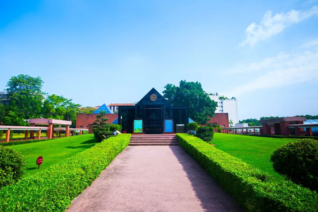 【周六问爸爸】市中心1.74万㎡豪宅来客人啦,最小的是三岁宝宝?