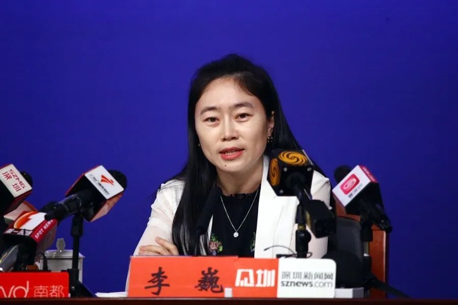 比亚迪总裁办公室主任李巍介绍科技防疫情况