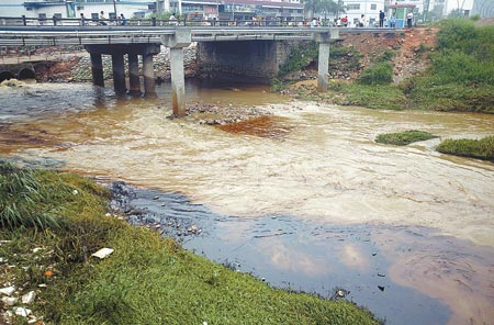 深圳310条河流黑臭河超一半污染多为生活污水直接入河